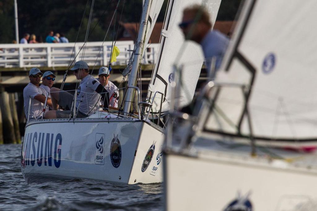 Ian Williams drops his penalty and comes in to take the win from Bjorn Hansen  ©  Robert Hajduk / WMRT